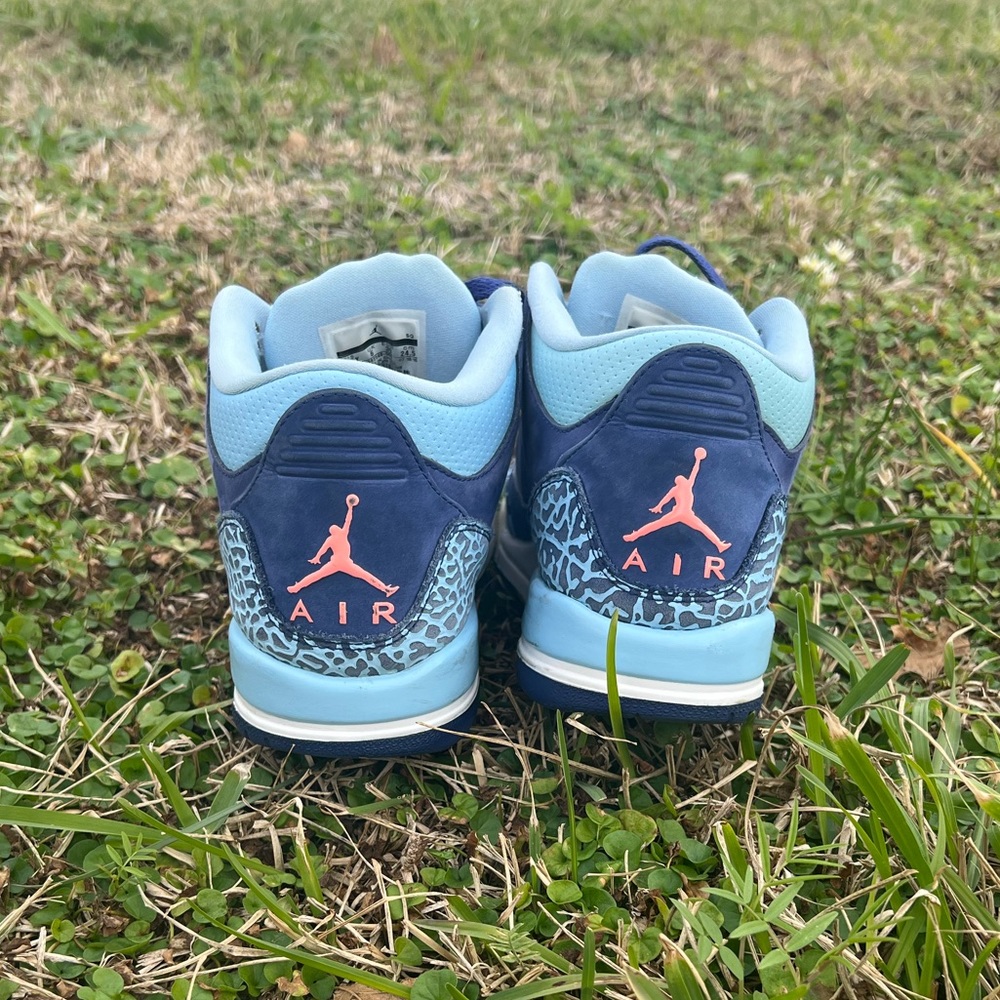 AIR JORDAN 3 RETRO GG (GS) PURPLE DUST - Picture 5 of 11